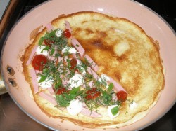 Омлет сытный завтрак на скорую - шаг 10