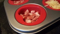 Омлет в духовке в формочках - шаг 1