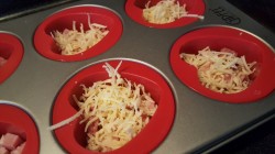 Омлет в духовке в формочках - шаг 2