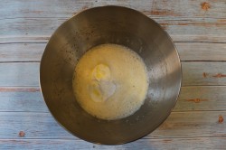 Орешки со сгущенкой в электрической орешнице - шаг 5 Орешки со сгущенкой в электрической орешнице - шаг 5