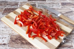 Салат из капусты с болгарским перцем и морковью ПП - шаг 4 Салат из капусты с болгарским перцем и морковью ПП - шаг 4