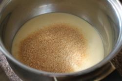 Яблочный пирог со сгущенкой - шаг 2 Яблочный пирог со сгущенкой - шаг 2