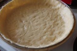 Яблочный пирог со сгущенкой - шаг 4 Яблочный пирог со сгущенкой - шаг 4