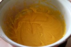 Яблочный пирог со сгущенкой - шаг 7 Яблочный пирог со сгущенкой - шаг 7