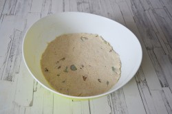 Овсяные сырники с ревенем - шаг 7