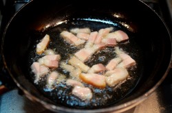 Паста карбонара с креветками в сливочном соусе - шаг 6 Паста карбонара с креветками в сливочном соусе - шаг 6