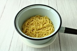 Паста с морепродуктами в сливочном соусе - шаг 5 Паста с морепродуктами в сливочном соусе - шаг 5