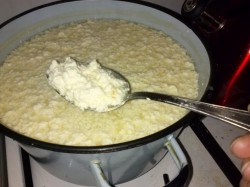 Пасха заварная на молоке - шаг 1