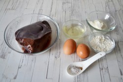 Говяжья печень в кляре жареная - шаг 1 Говяжья печень в кляре жареная - шаг 1