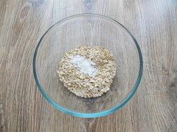 Печенье из овсяных хлопьев с медом - шаг 2 Печенье из овсяных хлопьев с медом - шаг 2