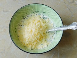 Пельмени в сметане в духовке - шаг 4