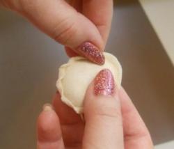 Тесто для пельменей в хлебопечке - шаг 4 Тесто для пельменей в хлебопечке - шаг 4