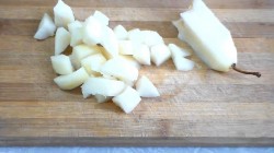 Пикантный соус к мясу с красным вином - шаг 2 Пикантный соус к мясу с красным вином - шаг 2