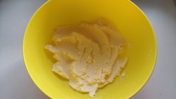 Пирог с брусникой и ванилью со сметанным кремом - шаг 3