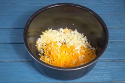 Пирог с капустой в мультиварке капустный - шаг 3