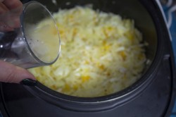 Пирог с капустой в мультиварке капустный - шаг 8