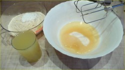 Пирог в мультиварке без яиц - шаг 2