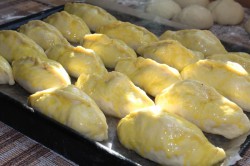 Пирожки с красной смородиной дрожжевые - шаг 22 Пирожки с красной смородиной дрожжевые - шаг 22