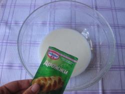 Капустные дрожжевые пирожки из домашнего теста на молоке - шаг 2 Капустные дрожжевые пирожки из домашнего теста на молоке - шаг 2