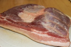 Подчеревок в рукаве запеченный в духовке по-украински - шаг 1