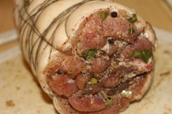 Подчеревок в рукаве запеченный в духовке по-украински - шаг 7