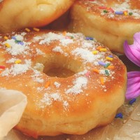 Пончики на кефире без дрожжей