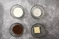 Пончики с шоколадной глазурью в духовке - шаг 13 Пончики с шоколадной глазурью в духовке - шаг 13