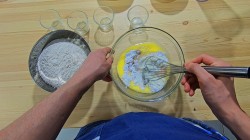 Жареные пончики на молоке и сливочном масле - шаг 2 Жареные пончики на молоке и сливочном масле - шаг 2