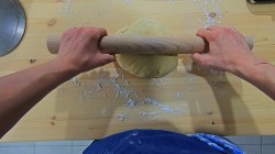 Жареные пончики на молоке и сливочном масле - шаг 4 Жареные пончики на молоке и сливочном масле - шаг 4