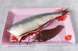 Посолить селедку в рассоле в домашних условиях - шаг 5