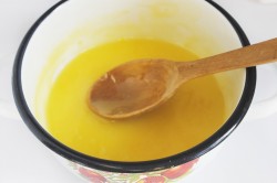 Простой торт в мультиварке с лимонным кремом - шаг 5