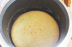 Простой торт в мультиварке с лимонным кремом - шаг 6