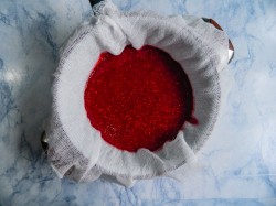 Протертая малина с сахаром на зиму - шаг 6 Протертая малина с сахаром на зиму - шаг 6