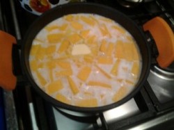 Пшенная каша с тыквой и изюмом - шаг 2 Пшенная каша с тыквой и изюмом - шаг 2