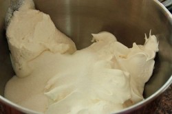 Птичье молоко с малиновым желе - шаг 2