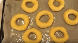 Пышные бублики мягкие к чаю или кофе - шаг 3