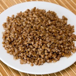 Рассыпчатая гречка на гарнир со сливочным маслом