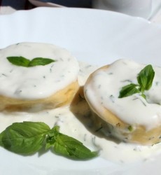 Равиоли с творогом и сыром за 2 минуты - шаг 4 Равиоли с творогом и сыром за 2 минуты - шаг 4