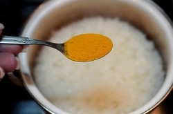 Рис с куркумой на гарнир - шаг 7