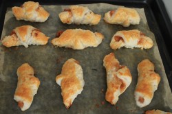 Рогалики из слоеного теста - шаг 6