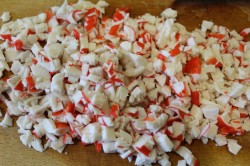 Рулет из крабовых палочек - шаг 3