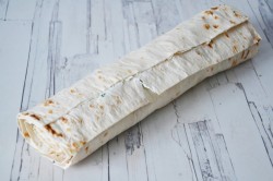 Рулет из лаваша с семгой и творожным сыром - шаг 10