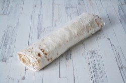 Рулет из лаваша с семгой и творожным сыром - шаг 11