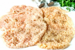 Рулет куриный с сыром в духовке - шаг 4