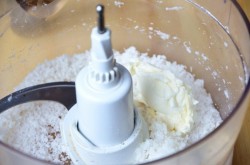 Рулет из печенья с кокосовой начинкой без выпечки - шаг 4