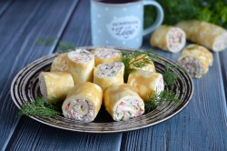 Рулетики из яичных блинчиков с начинкой - шаг 14