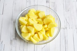 Рыбный суп уха из морского окуня - шаг 4 Рыбный суп уха из морского окуня - шаг 4