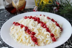 Салат гранатовые бусы на снегу - шаг 10