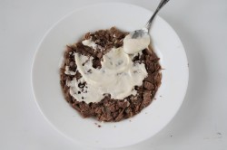 Салат гранатовые бусы на снегу - шаг 4