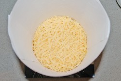 Салат Черный жемчуг с черносливом - шаг 7